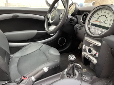image 3 of interior