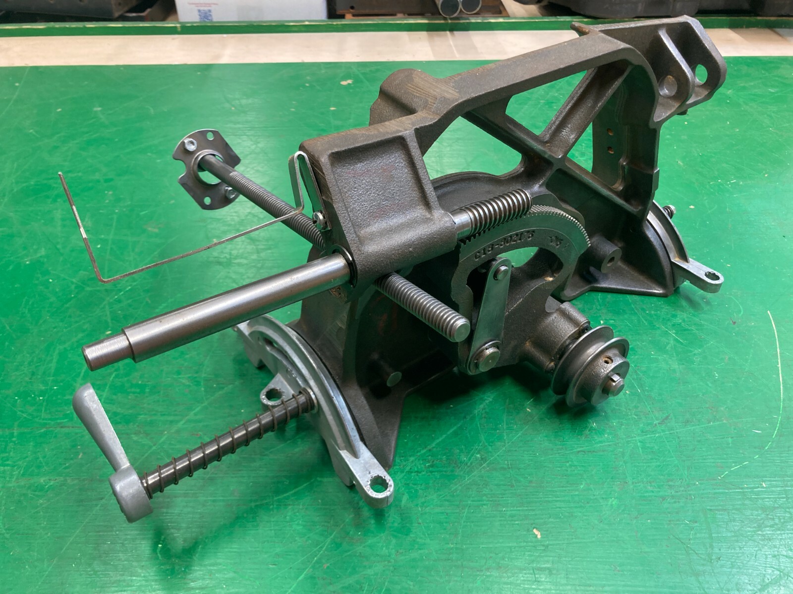 READ Craftsman 10" 113 model Belt Driven Table Saw Arbor Assembly