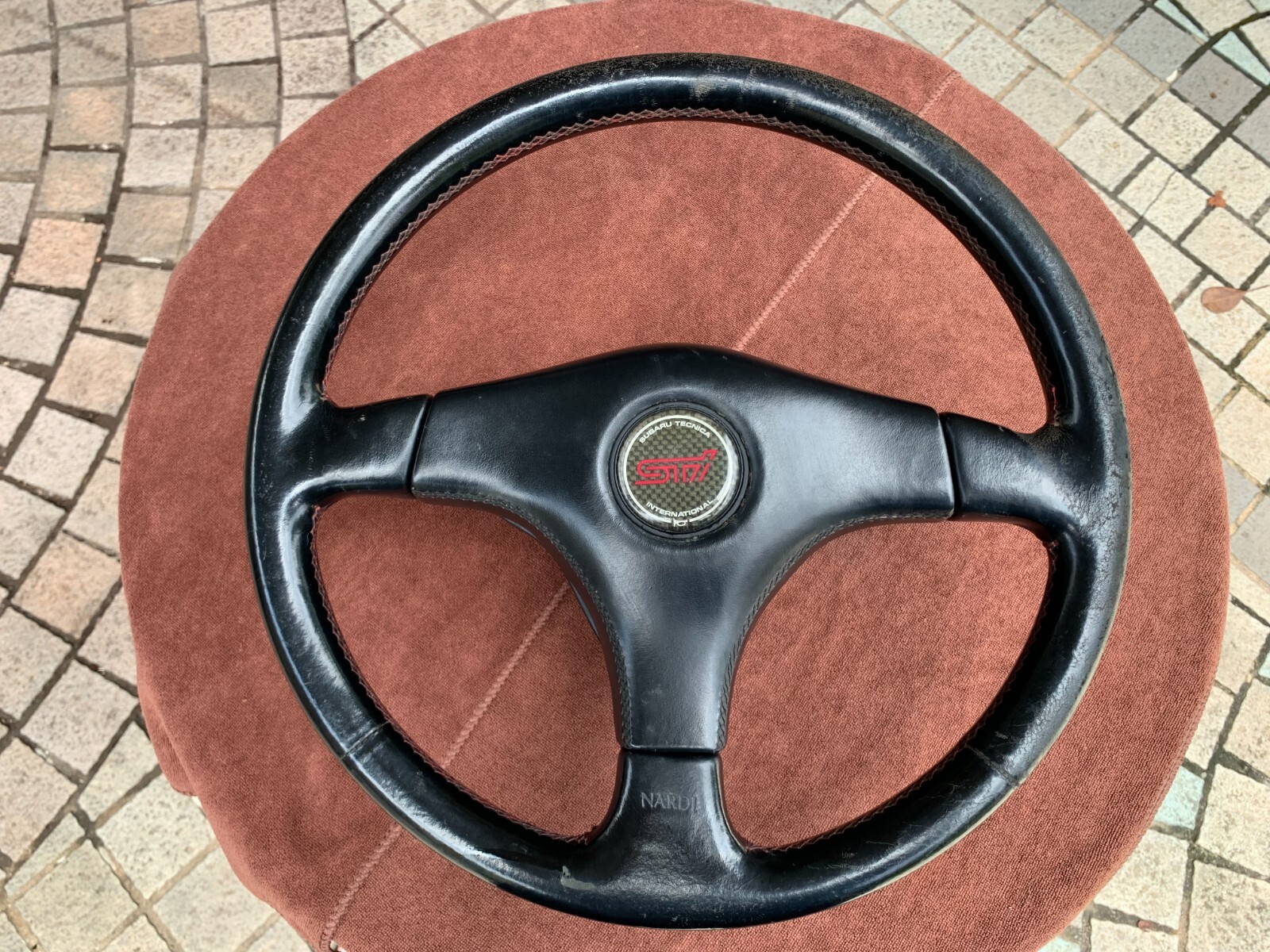 gc8 ナルディ 純正オプション sti ステアリング 赤ステッチ ボス付属