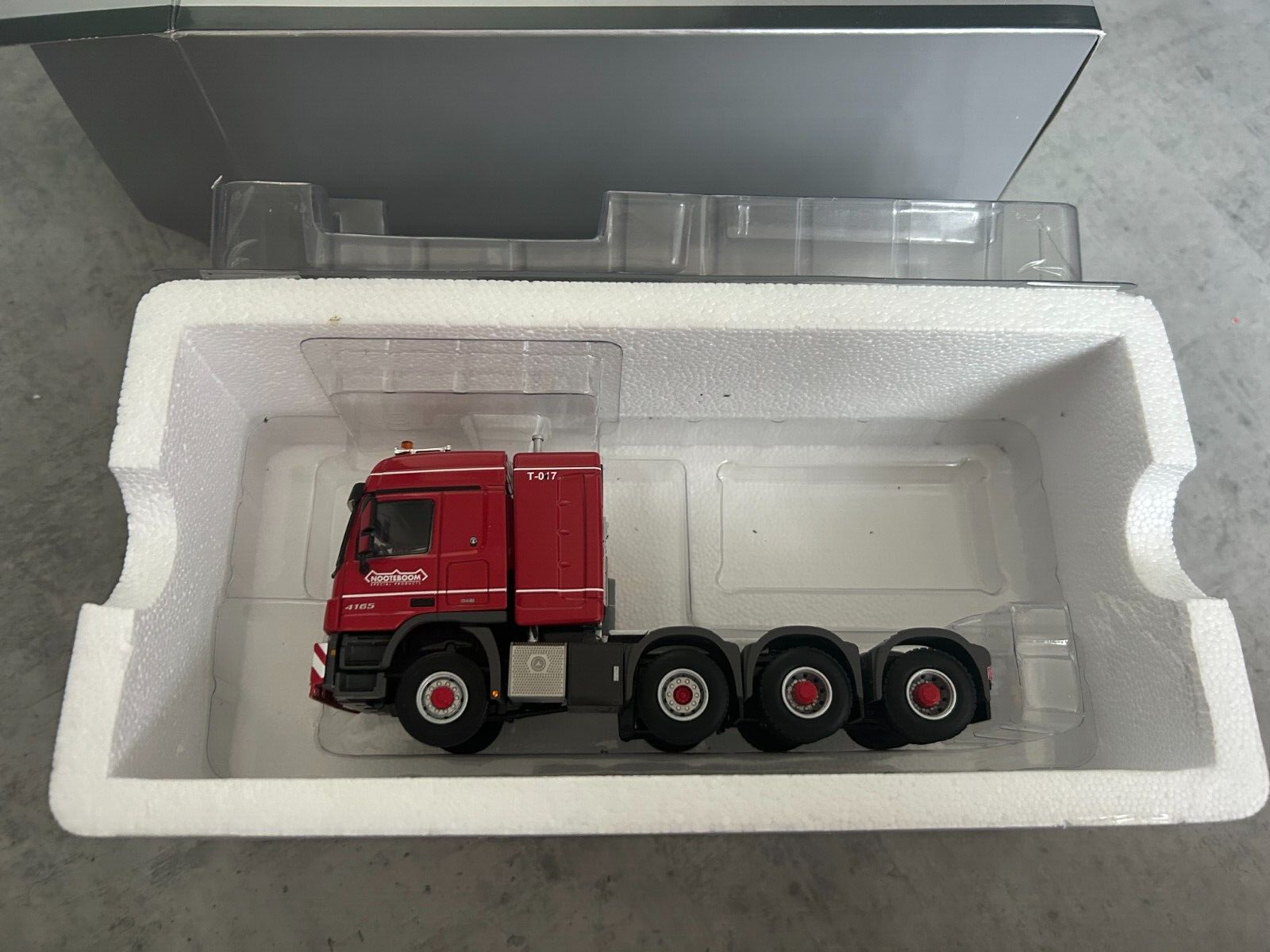 1/50 MercedesBenz Actros Nooteboom・NZG m97185383423_1.jpg