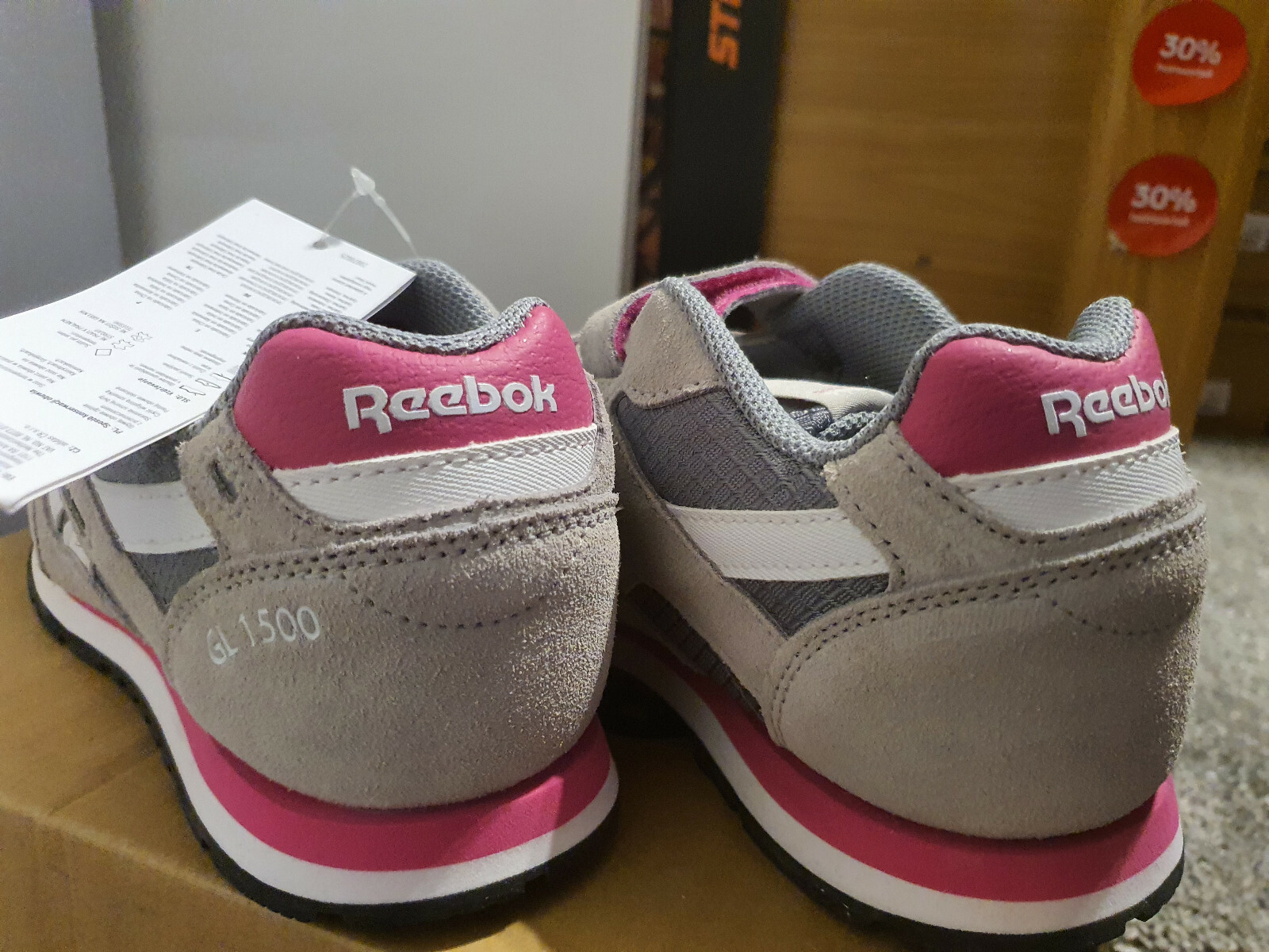 Reebok EU 34 UK 2,5 Kids Enfants Schuhe Turnschuhe Pink Grau