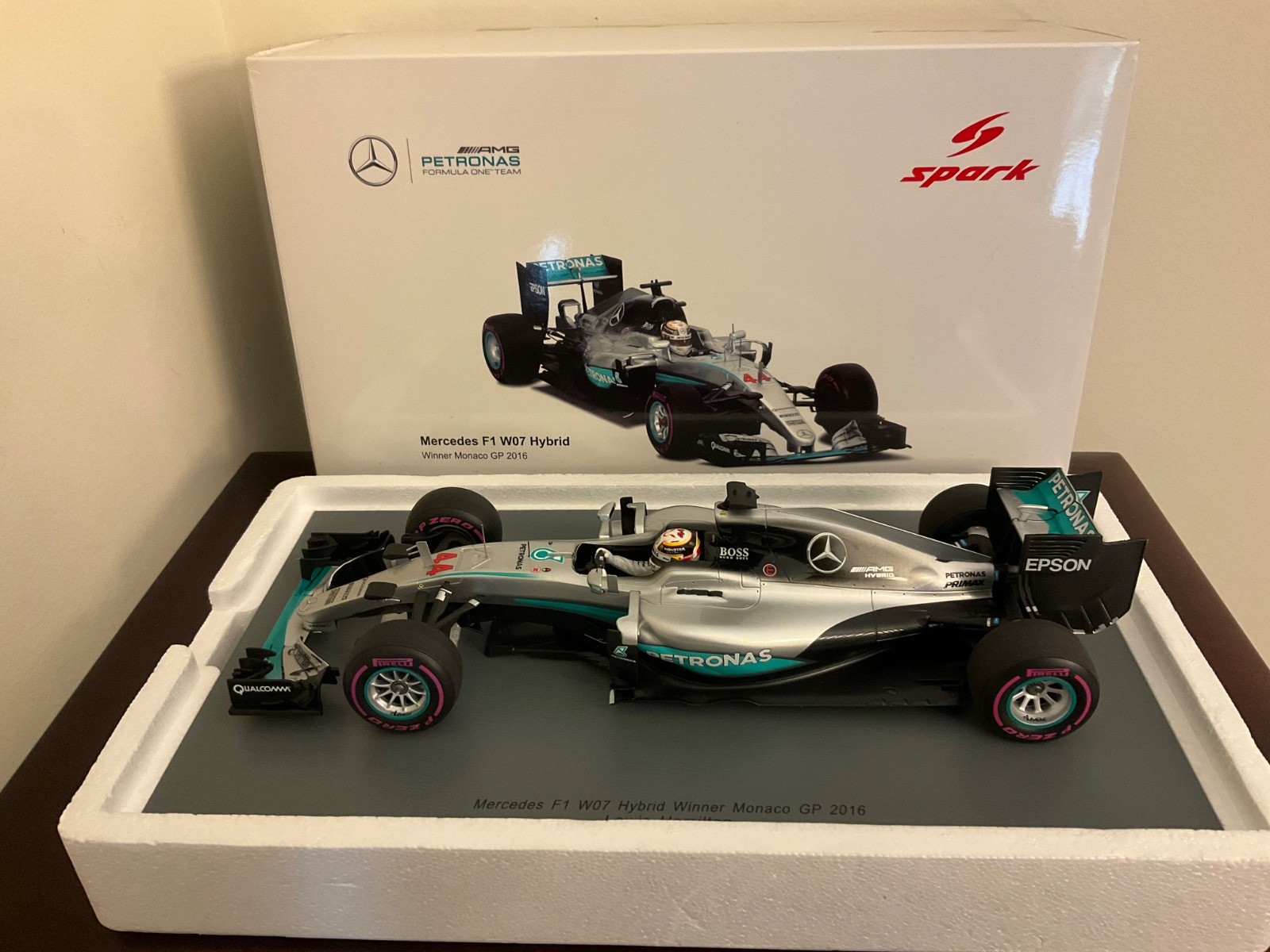 1/18 Spark メルセデス F1 W07 Hybrid 2016 アブダビ Mercedes-Benz