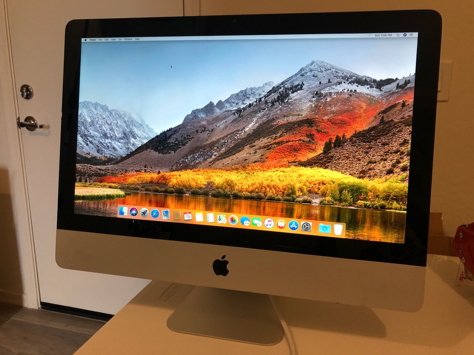 Working Apple iMac 21.5 Working Apple iMac 21.5