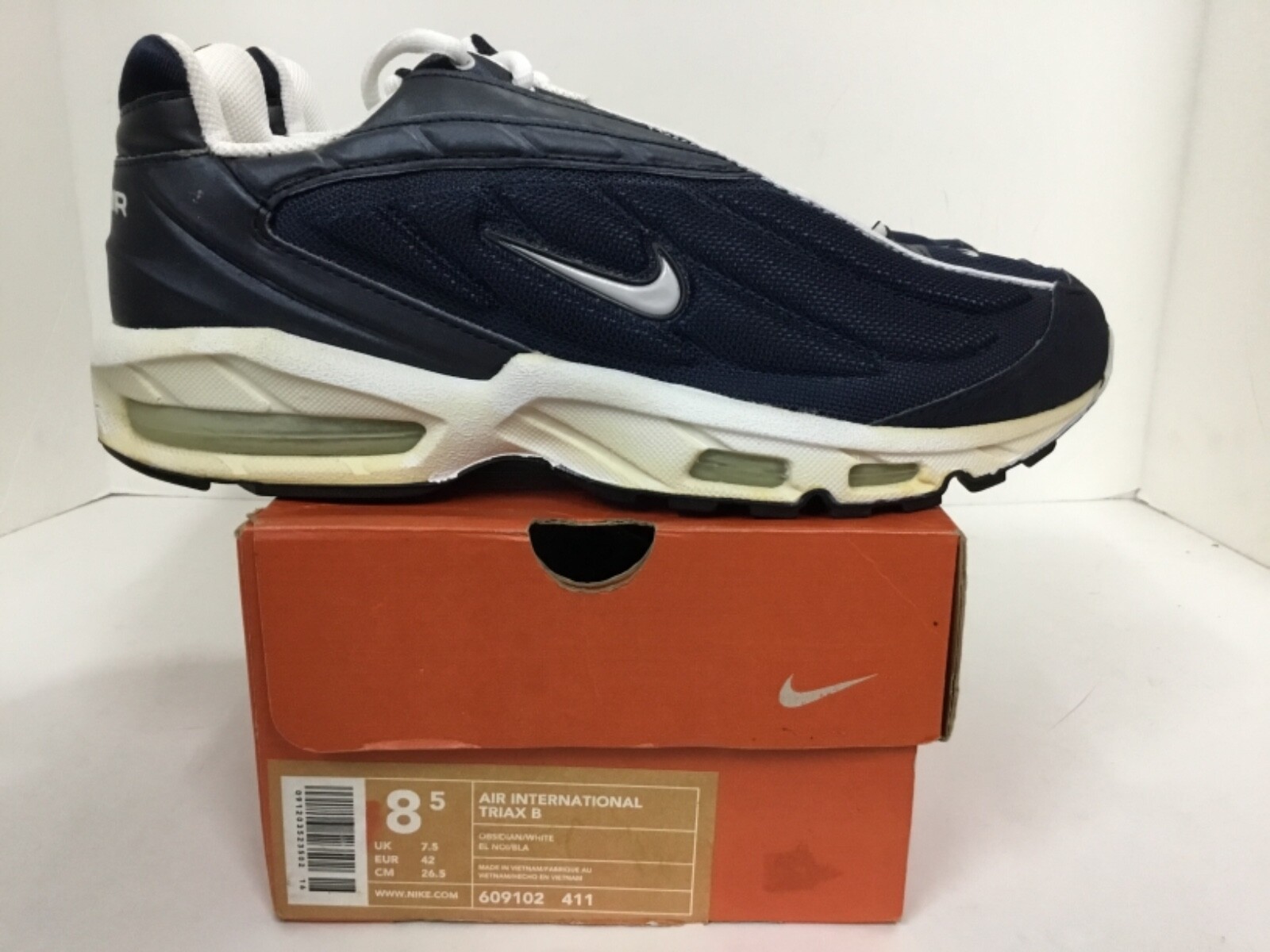 nike air international triax