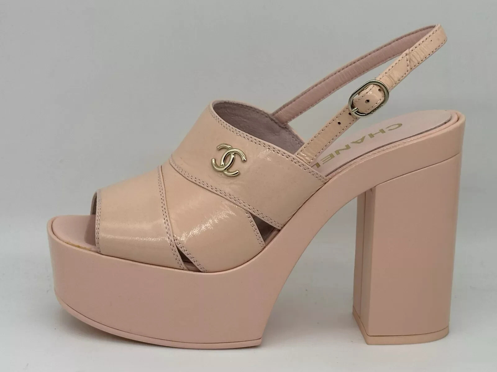 シャネル　CHANEL ピンク オープントゥヒール CHANEL Patent Leather Open Toe Platform Sandals Heels Shoes