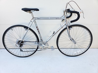 fuji touring bicycle