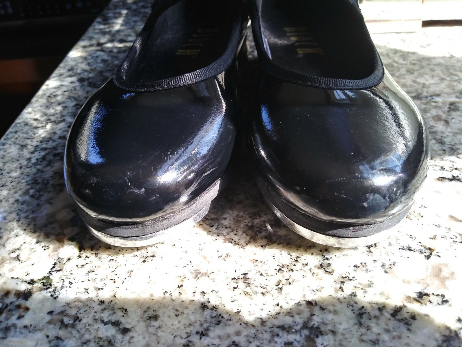 Girls Toddler Size 9.5 M Bloch Black Patent Elastic Closure Tap Shoes