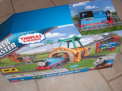 *Thomas & Friends TRACK MASTER 5-IN-1 TRACK BUILDER SET