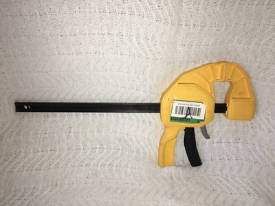 Dewalt 6'' Large Bar Trigger Clamp 300 lb Clamping Force (item A)
