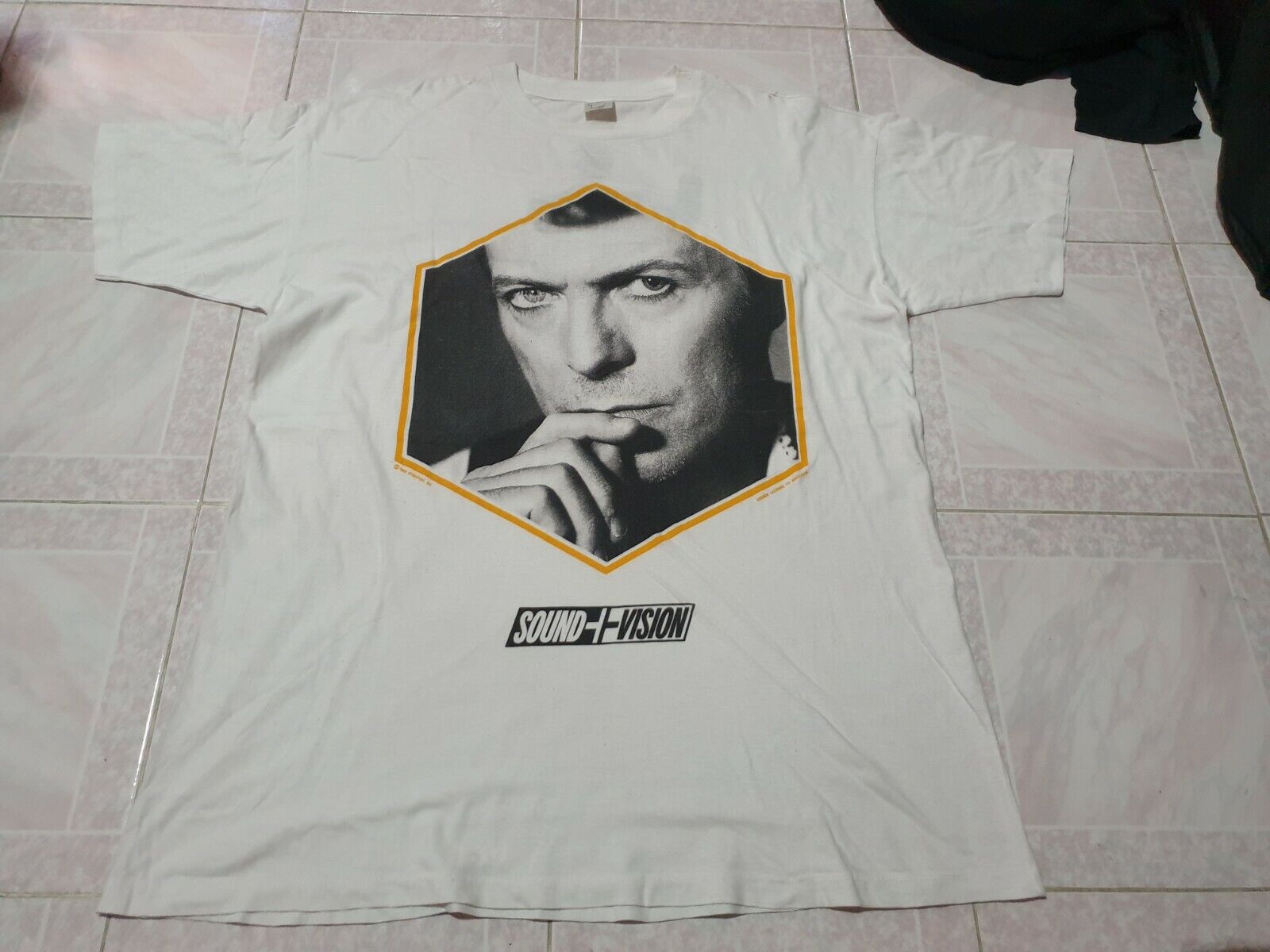 Rare vintage 90s David Bowie Sound + Vision Tour T Shirt