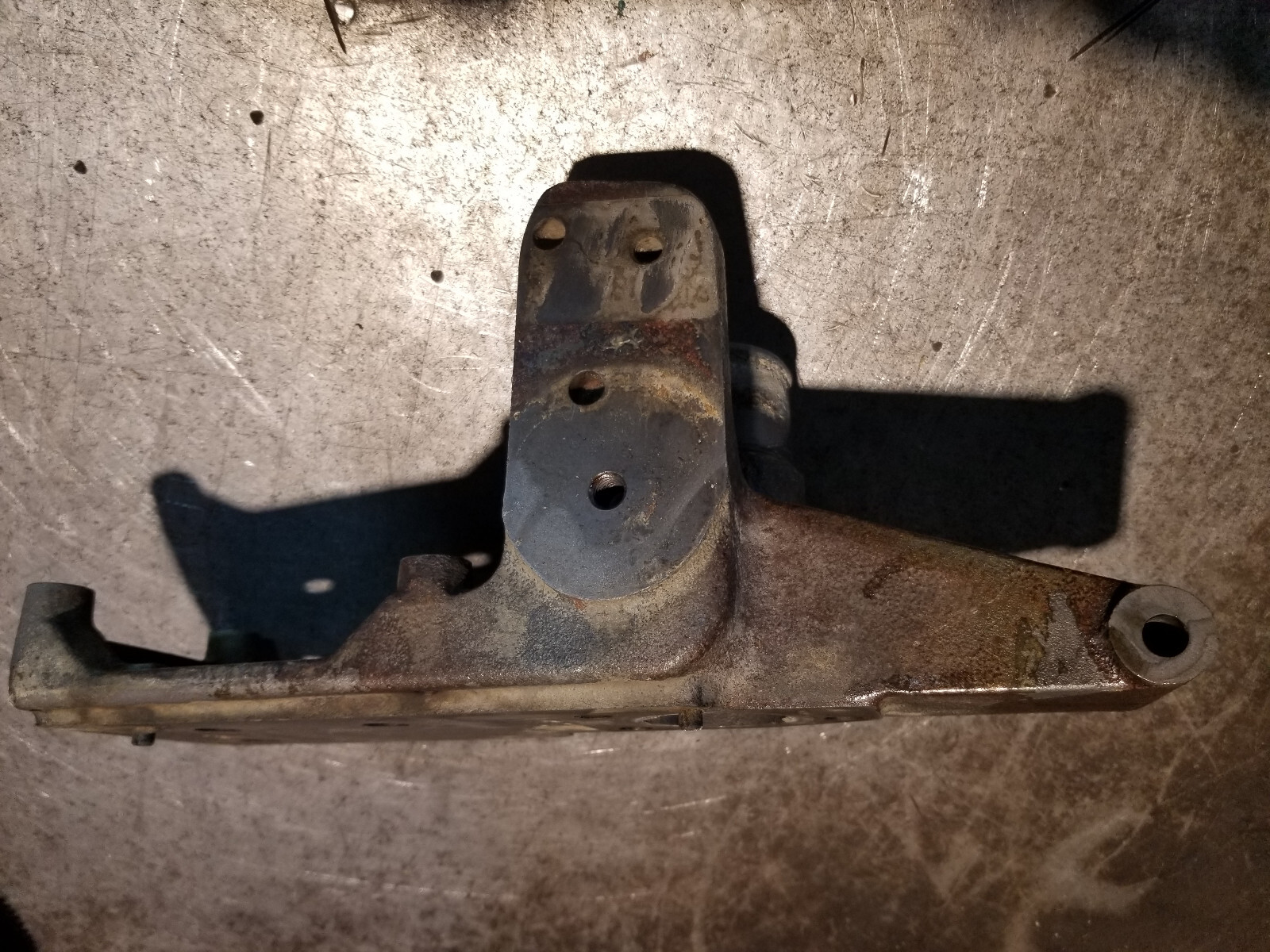 03-07 Dodge Ram Cummins 5.9L Engine 3974354 Ac compressor bracket 3974355 - Picture 3 of 5