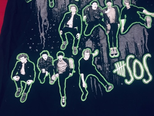 5 Seconds of Summer Men's Size Medium Official T-shirt Multiple Group Shots
