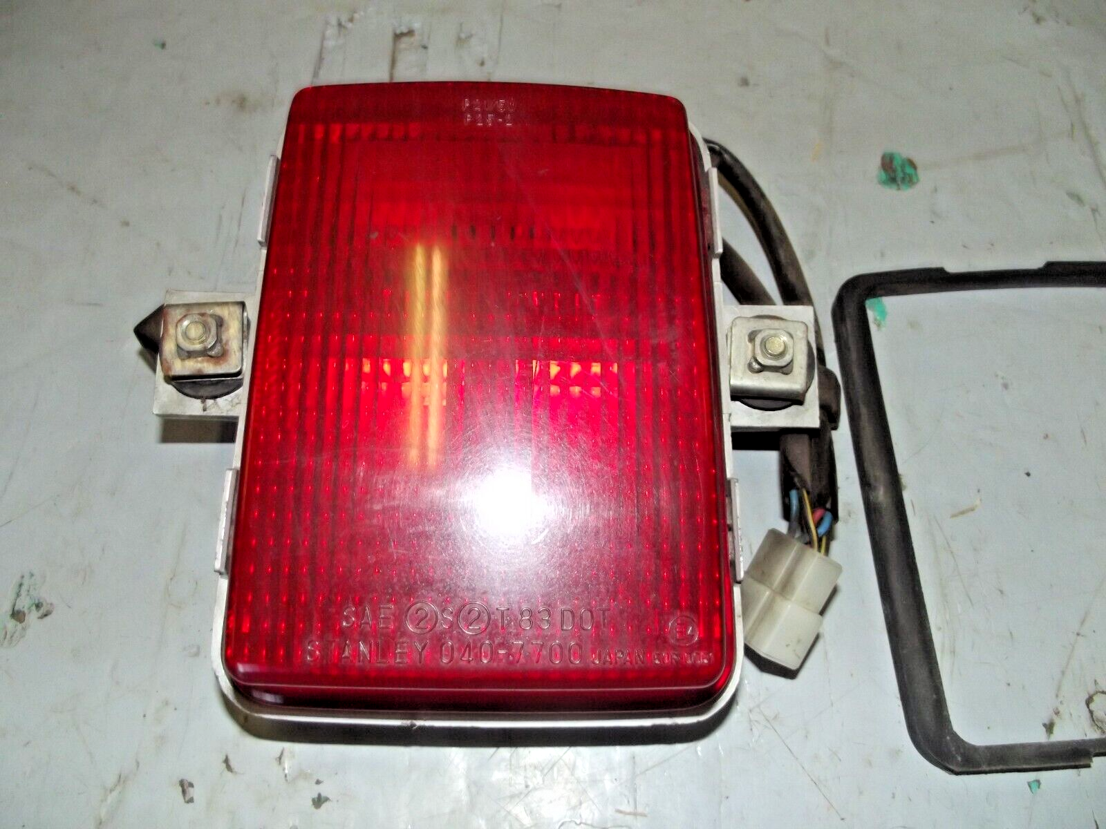Kawasaki 1986 - 1987 Ninja 1000R ZX1000A tail light , lamp