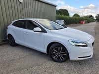 2019 Volvo V40 T2 [122] Momentum Nav Plus 5dr Geartronic HATCHBACK Petrol Automa