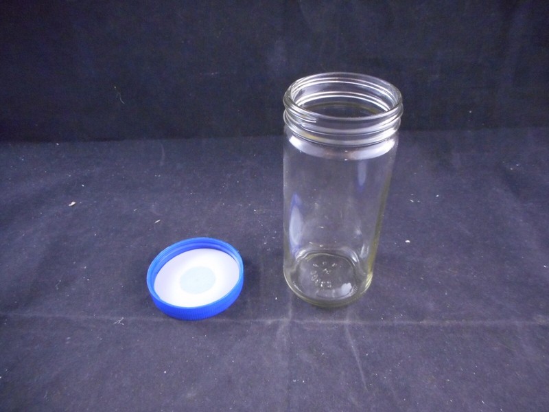 I-CHEM Glass 8oz 240mL Medium Round Bottles Tall Blue Screw Cap 58-400 12/CASE