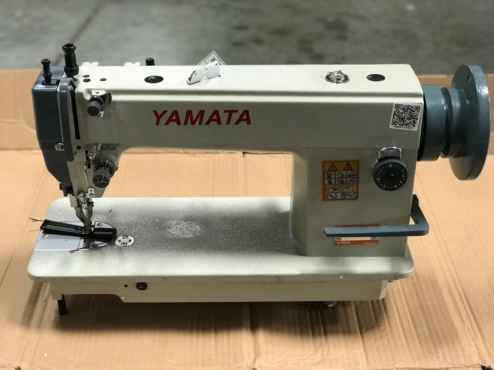 Yamata FY5318 Industrial Walking Foot Sewing Machine with KD Yamata FY5318 Industrial Walking Foot Sewing Machine with KD