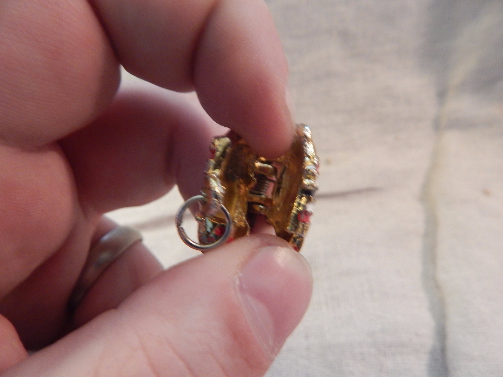 Vintage Thailand Elephant Pendant / Charm Opens