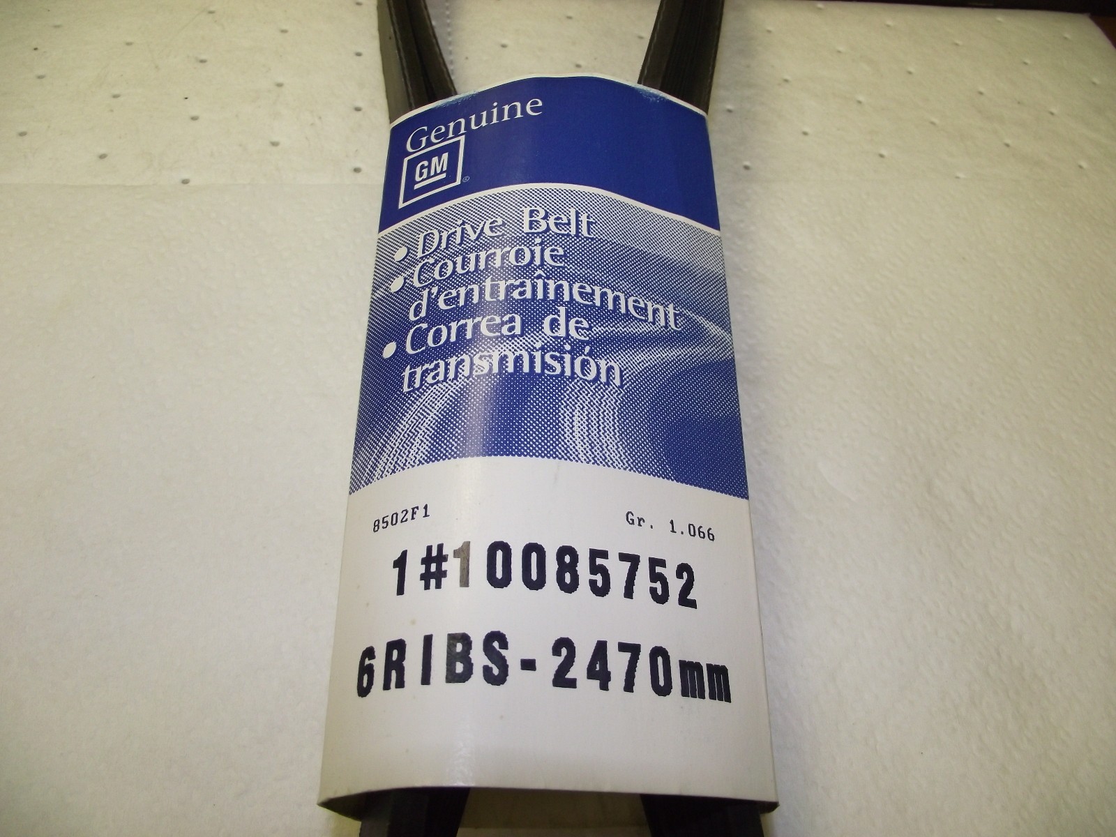 New OEM GM Serpentine Drive Belt Part# 10085752 (6 Ribs 2470 MM)