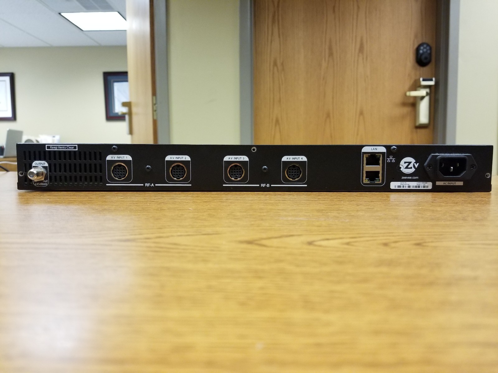 *USED* ZeeVee ZV HDB2540 4 Channel HDbridge Encoder / Modulator -720p