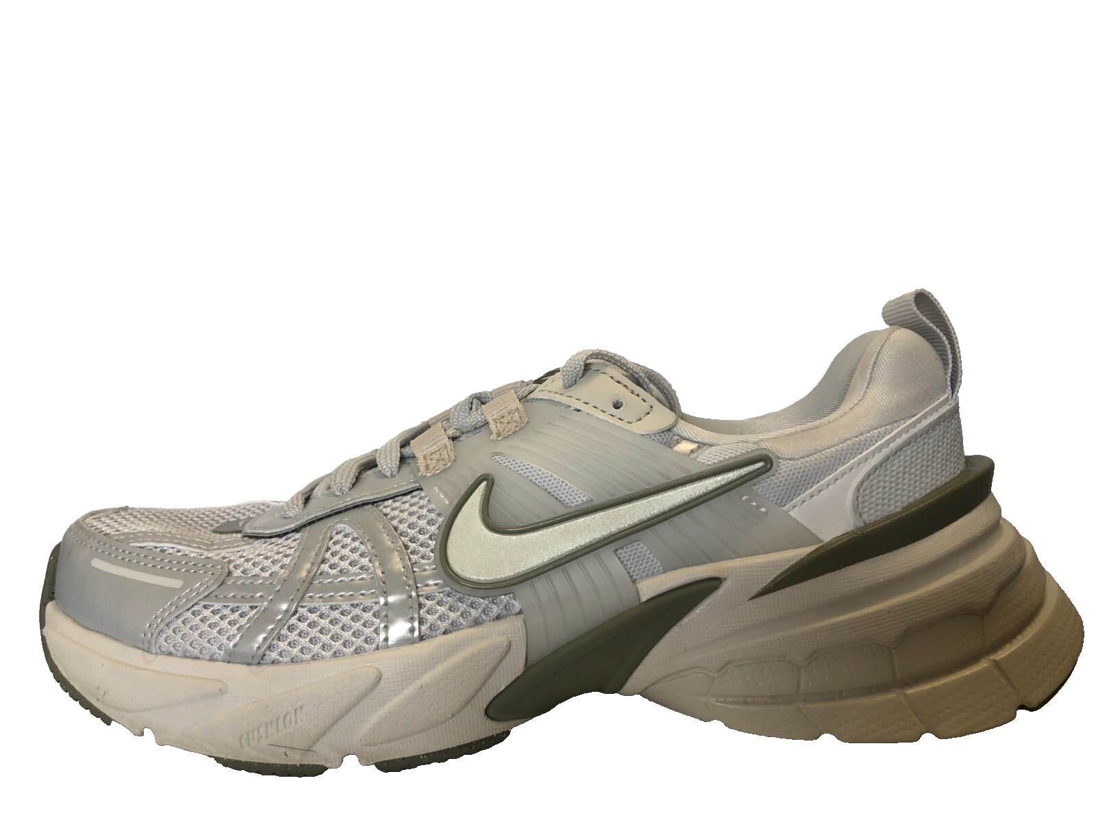NIKE - レディース　ナイキNike 迷彩柄 フード付きベスト　Mサイズ　美品 NIKE - レディース ナイキNike 迷彩柄 フード付きベスト Mサイズ