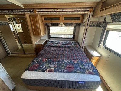 image 9 of interior
