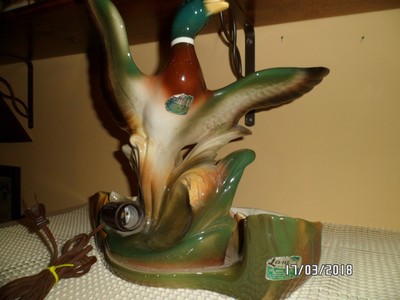 VINTAGE: MID CENTURY 1950's TV LAMP: LARGE FLYING MALLARD DUCK; FRONT PLANTER