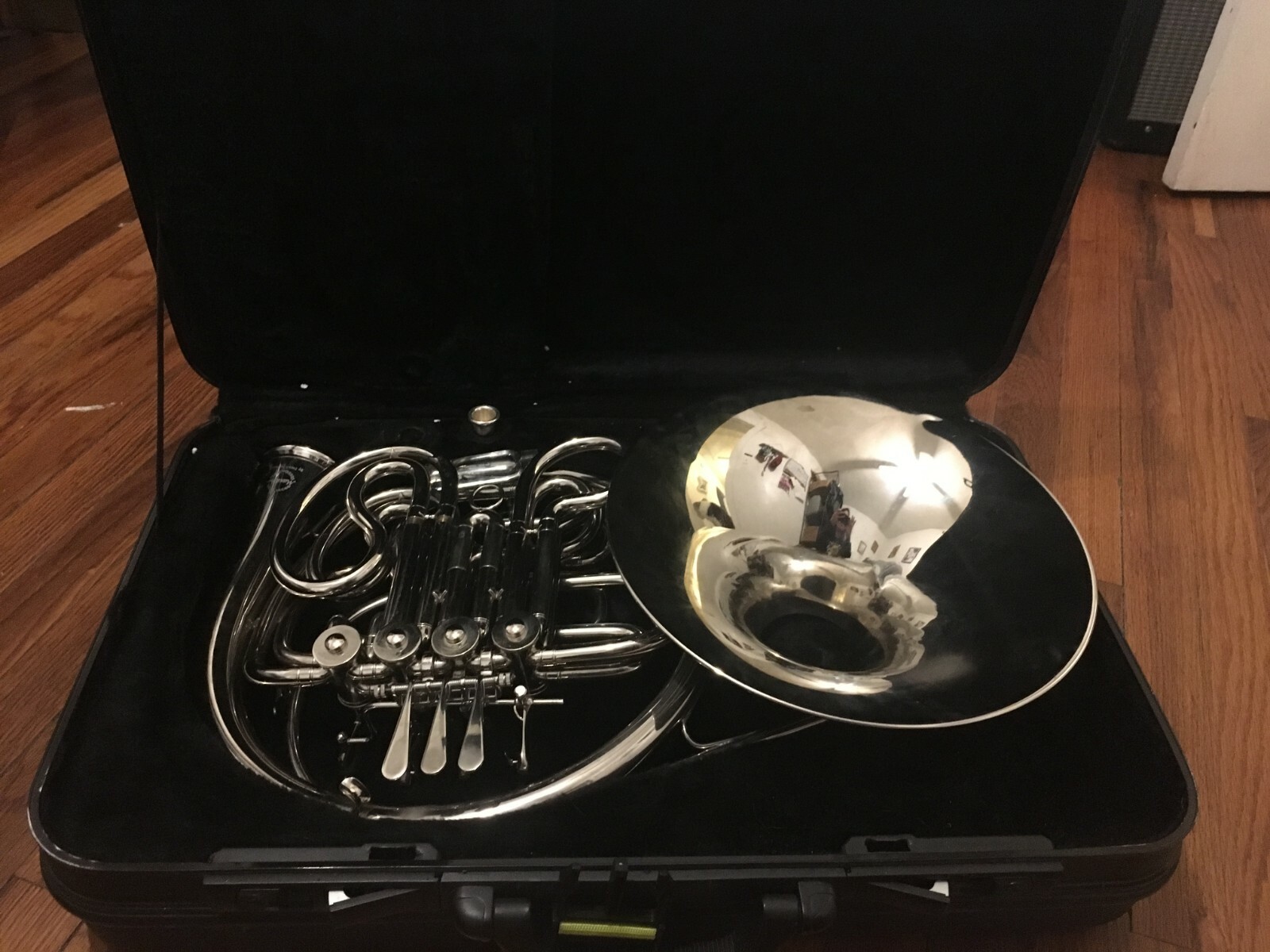 Maxtone by French Engineering F. Horn w/ Bb trigger, case, practice mute, & kit