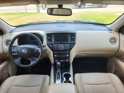 image 8 of interior