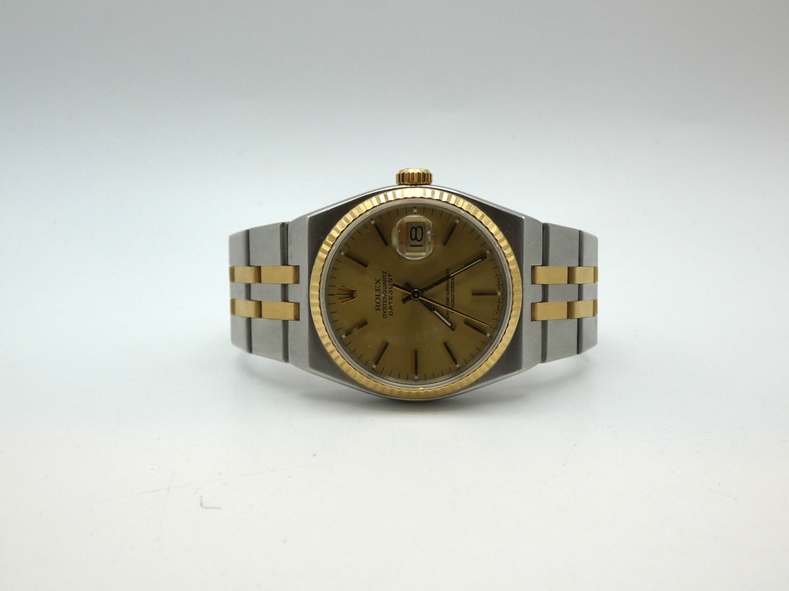 Rolex 17013 Men's Datejust Oyster Quartz 36mm gold Silver