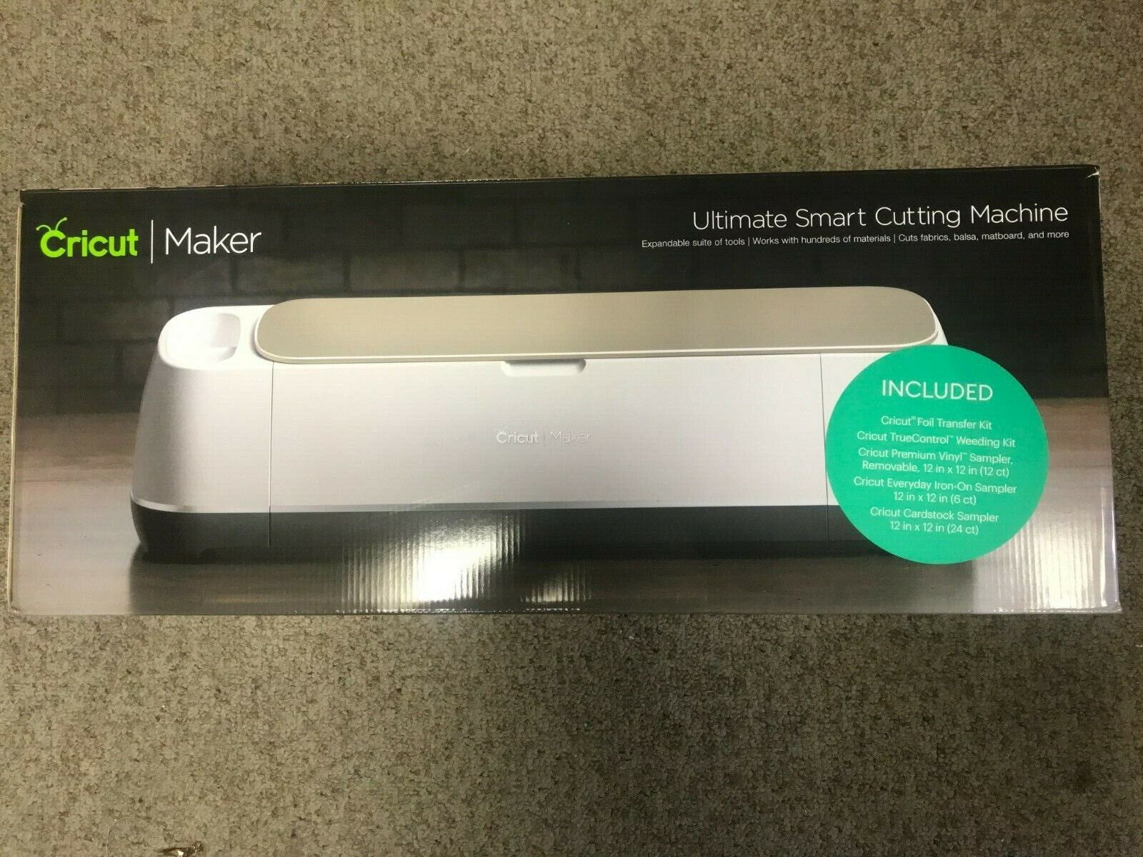 Cricut Maker Ultimate Starter Bundle - Champagne New! Cricut Maker Ultimate Starter Bundle - Champagne New!