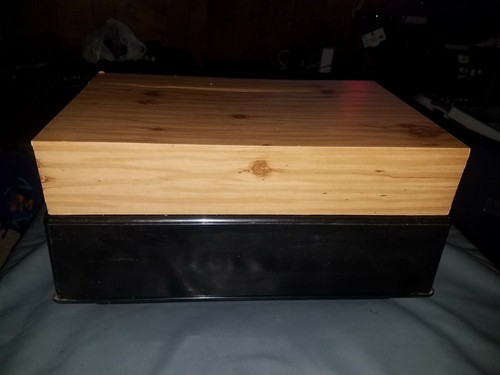 Vintage Game Center Atari 2600 Organizer Storage Case For Games + 14 games *SEE*