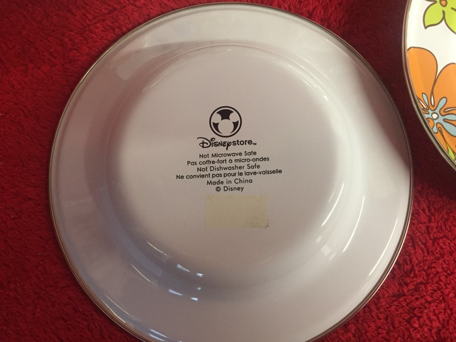 Set of 4 Disney Enamelware Bowls Donald Ducks & Daisy Picnic Scene & Floral