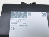 Toyota Auris II E18 12-15 Steuergerät ECU Modul Smart Key SG Toyota Auris II E18 12-15 23.10.2013 8999002200... Vorschau 2