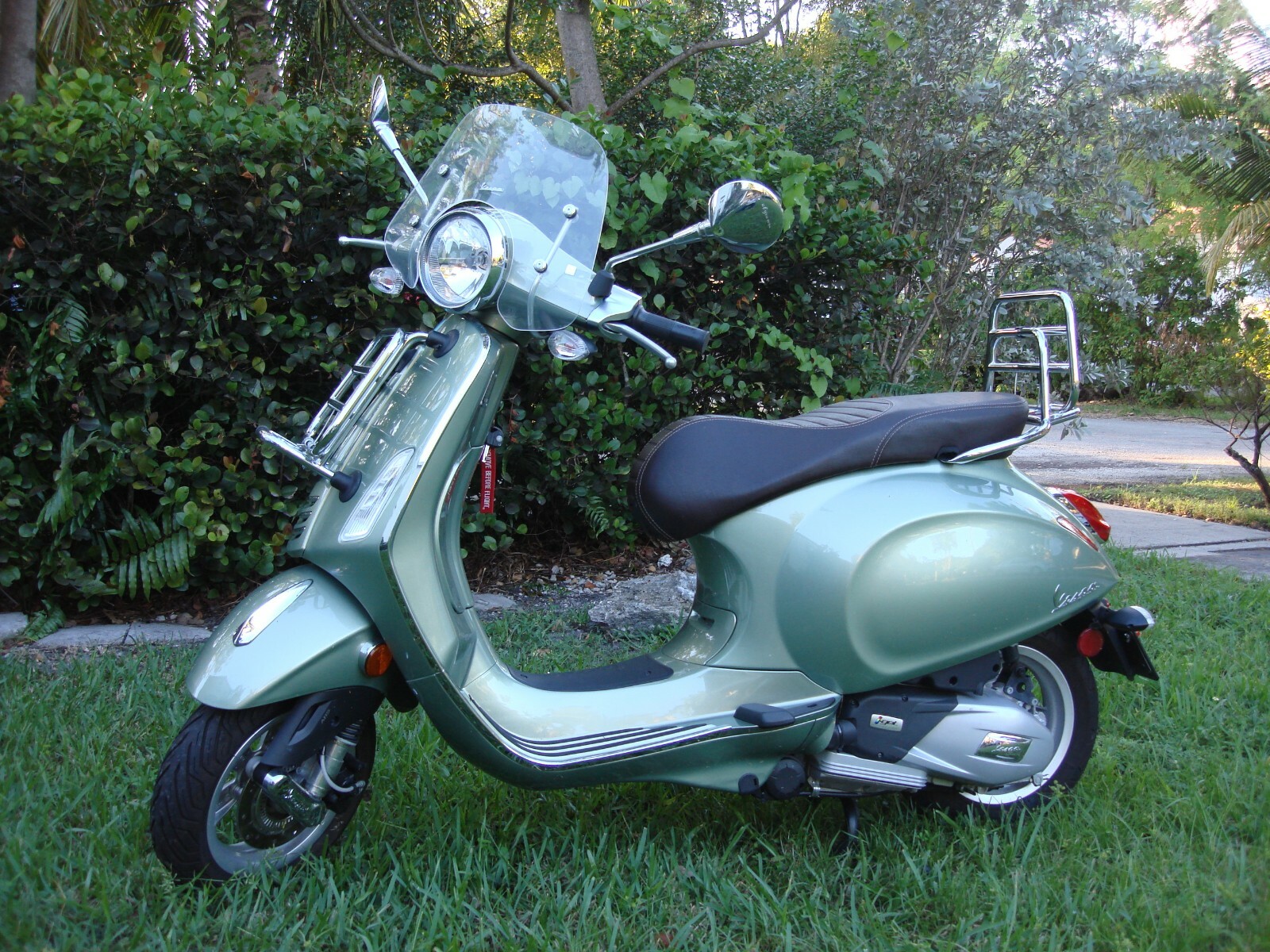 ORIGINAL 2018 VESPA PRIMAVERA CC150 SCOOTER IMPECCABLE ONLY 590 MILES