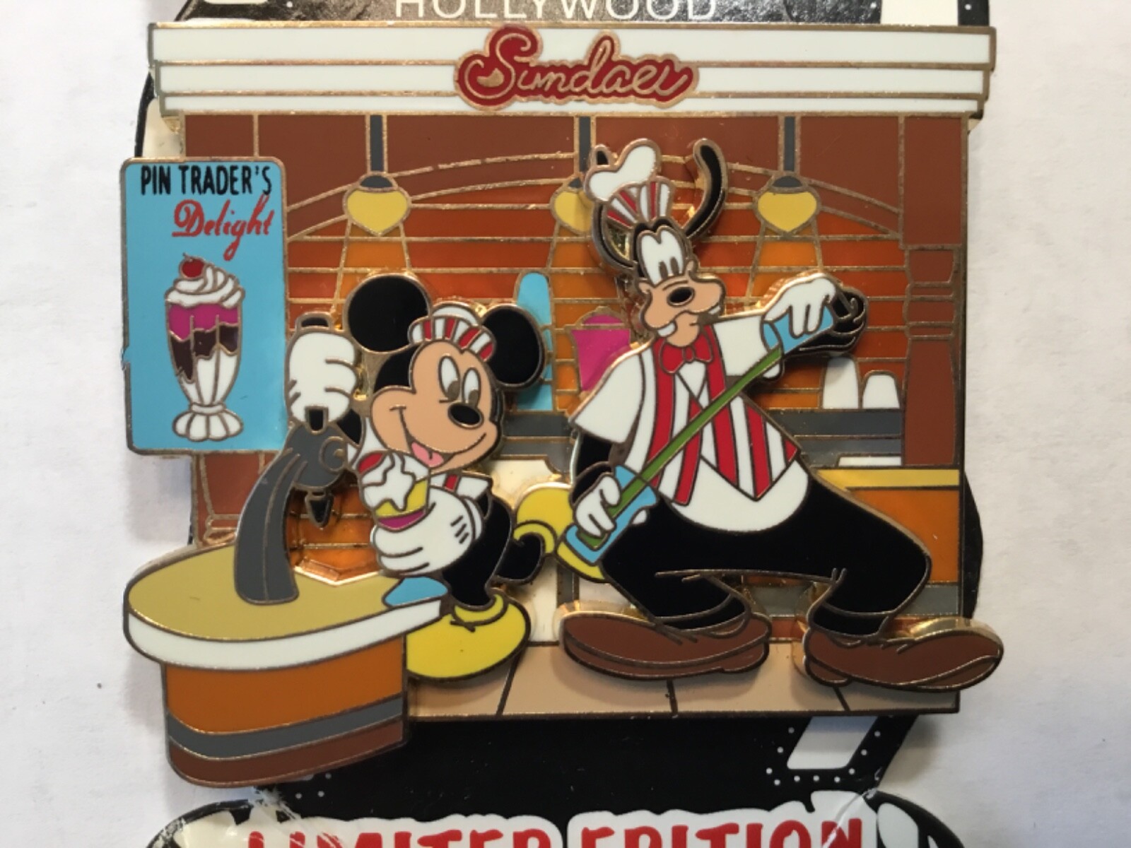 【WDI LE300】D23 Expo2019 ディズニー ディスコ ピンバッジ 2019 Disney D23 Expo WDI the Castles of the Disney Parks Pin