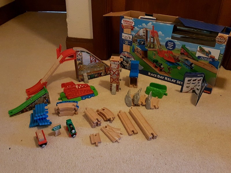 thomas race day relay set