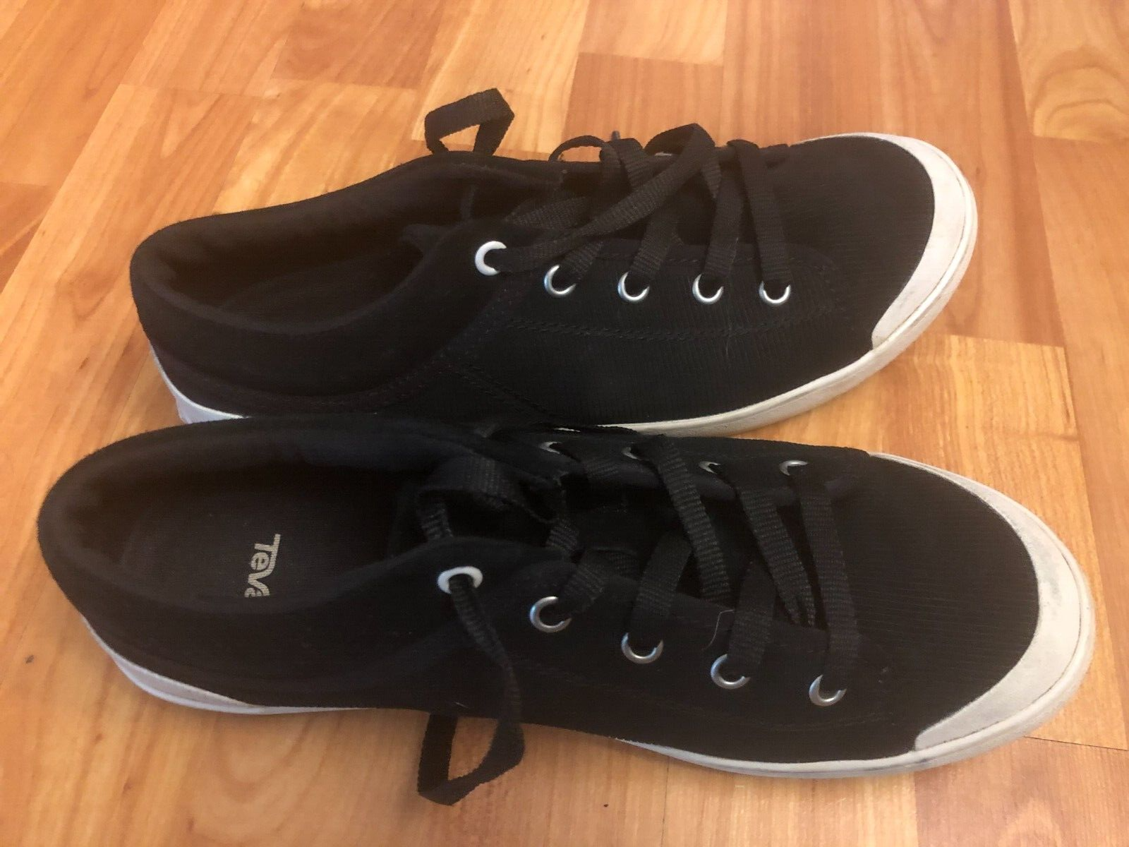 Teva freewheel best sale corduroy