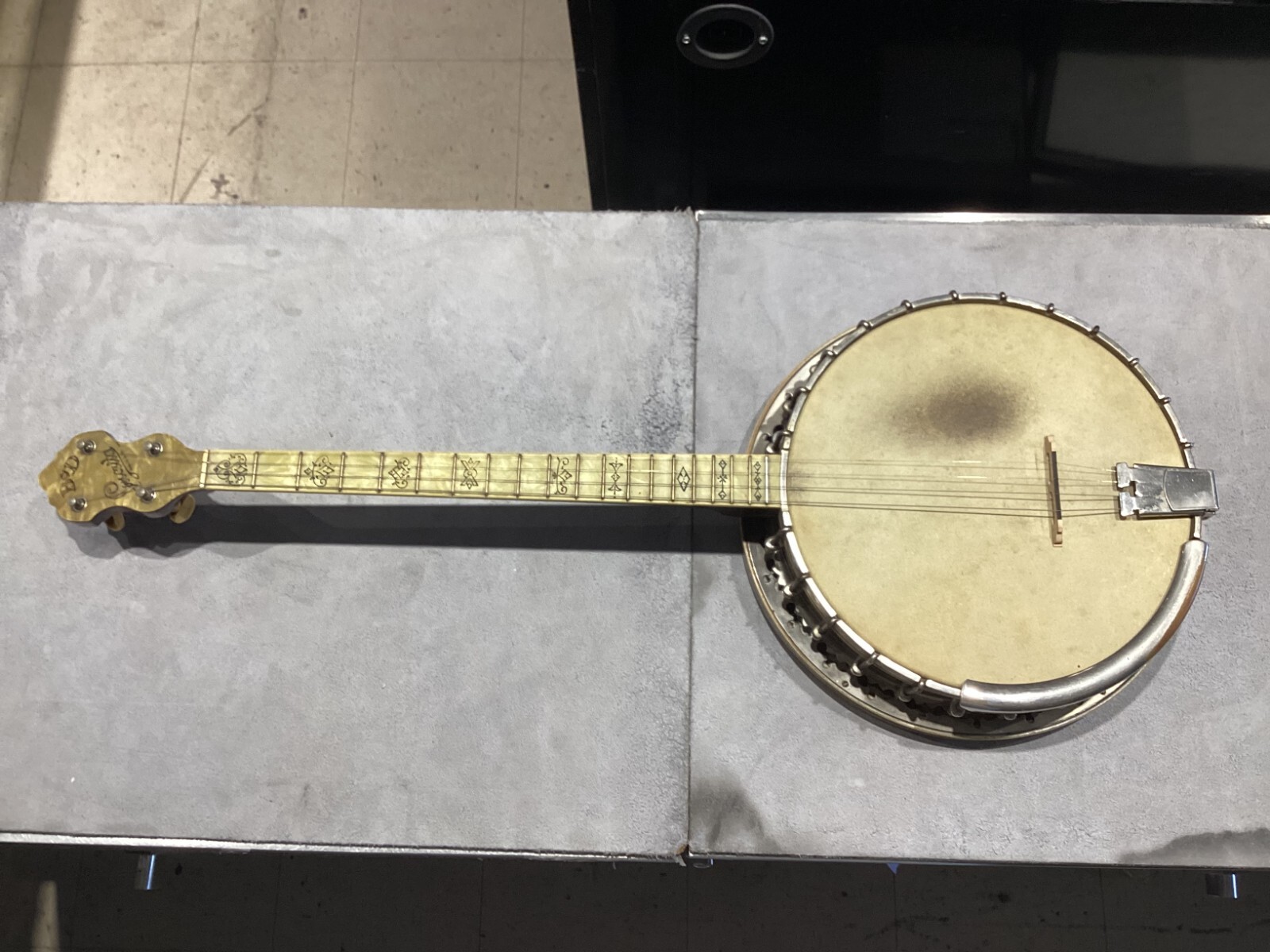 1920-30s Bacon & Day Senorita Tenor Banjo ***See Pictures 1920-30s Bacon & Day Senorita Tenor Banjo ***See Pictures