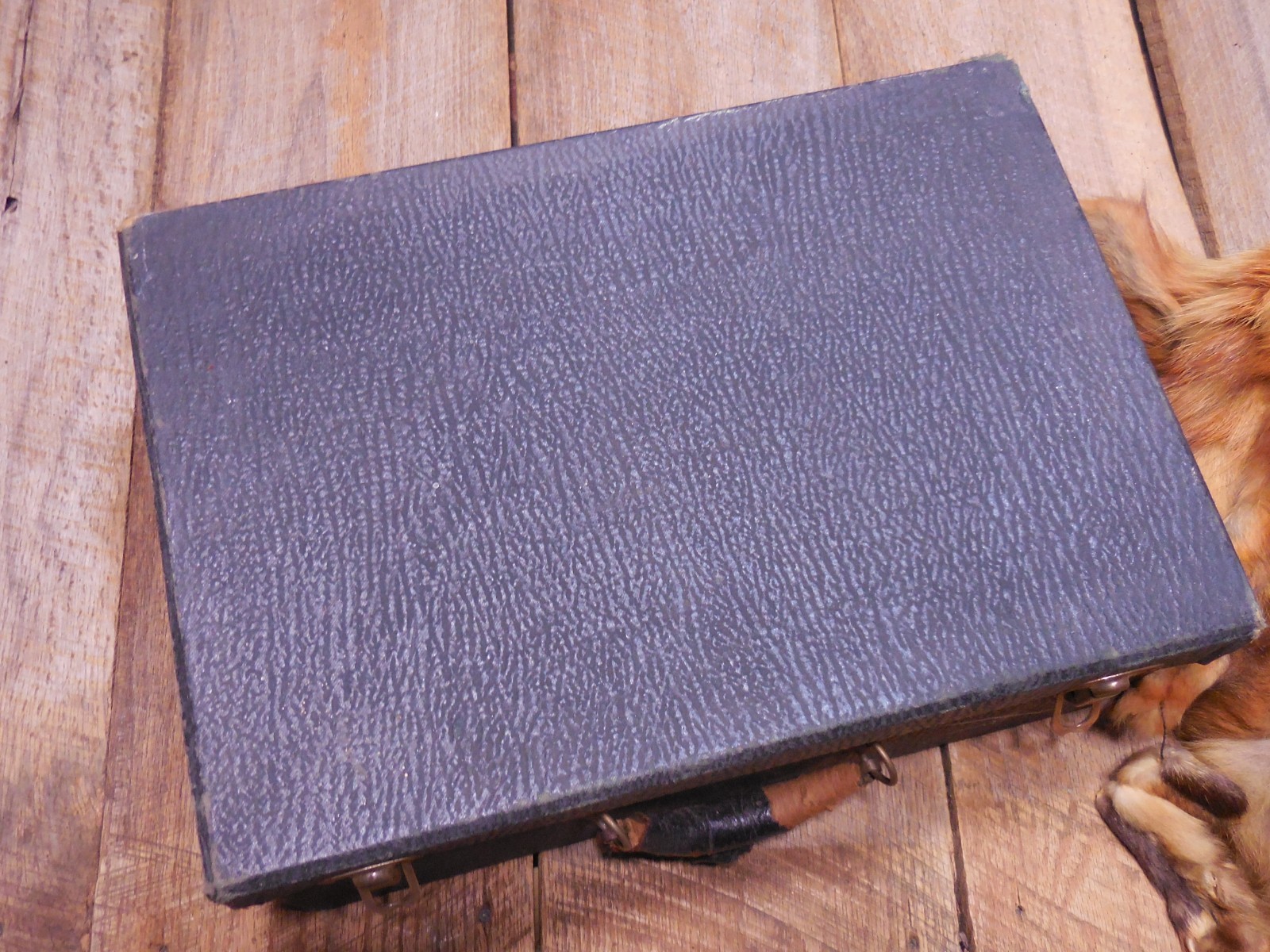 Vintage Fox Stoll in box, 1920 wedding gift. Super Fur-Fox Fur