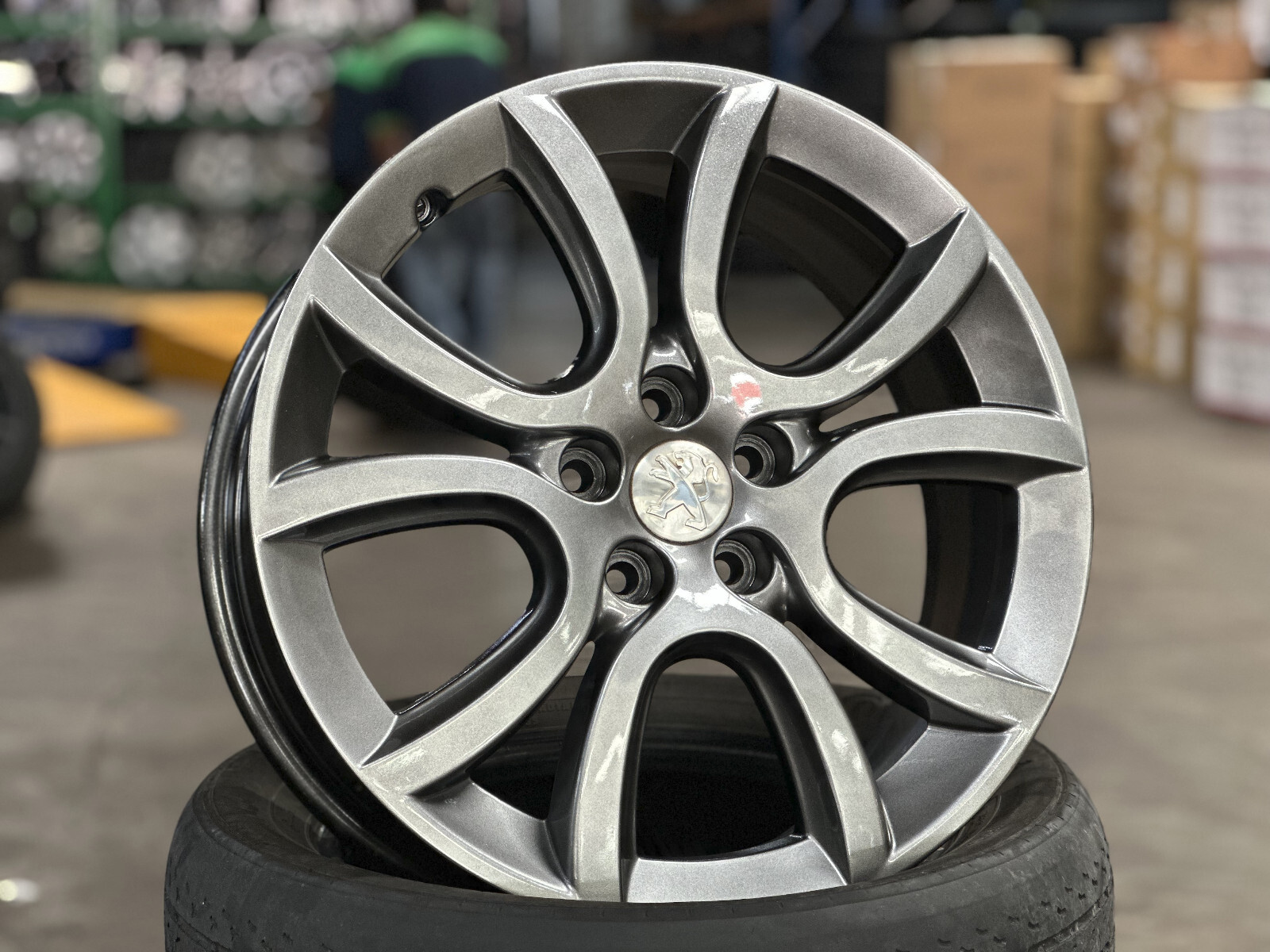 中古】EURO AFG 18x7.5J 5H 108 +50 4本 1台分 ピレリ アイスゼロ