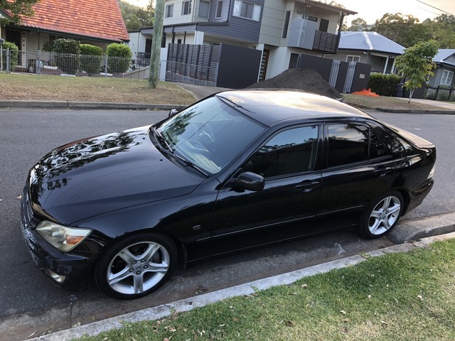 Lexus is200 1999