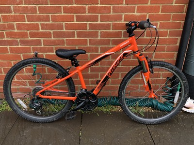 Specialized Hotrock 24 Inch wheel mountain Bike with 11 Inch frame.