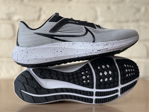 スニーカー NIKE WMNS AIR ZOOM PEGASUS 40 Nike Air Zoom Pegasus 40 White Black Sneakers DV3854-004