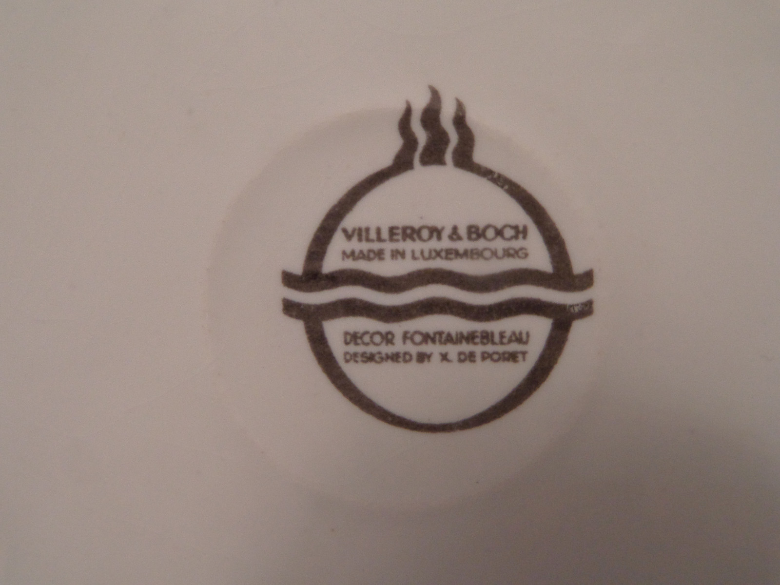Villeroy and Boch Decor Fontainebleau .GRAVY BOWL  ON TRAY
