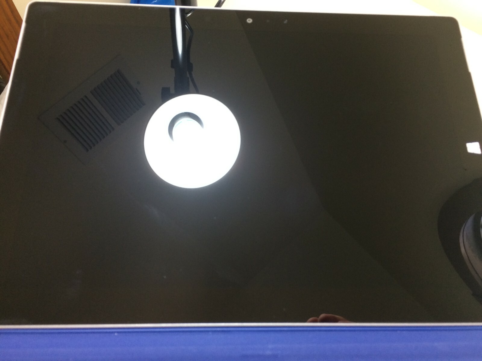 Microsoft Surface 3 128GB WiFi 4GB Ram Intel Atom x7-Z8700 1.6GHz Win 10 Pro