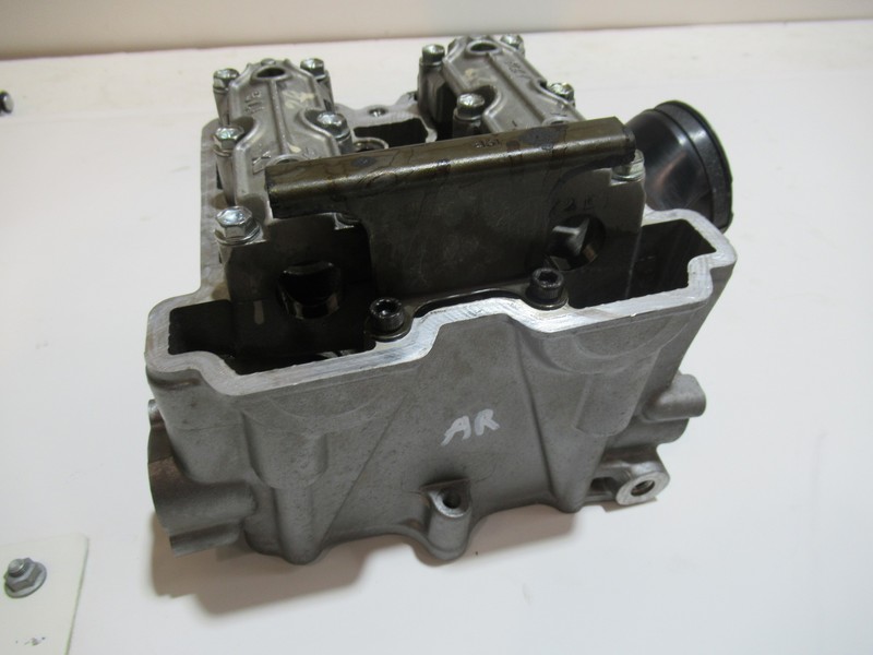 Culasse Arriere (Suzuki  650 Sv N 2003 - 2006 - 89327,15)