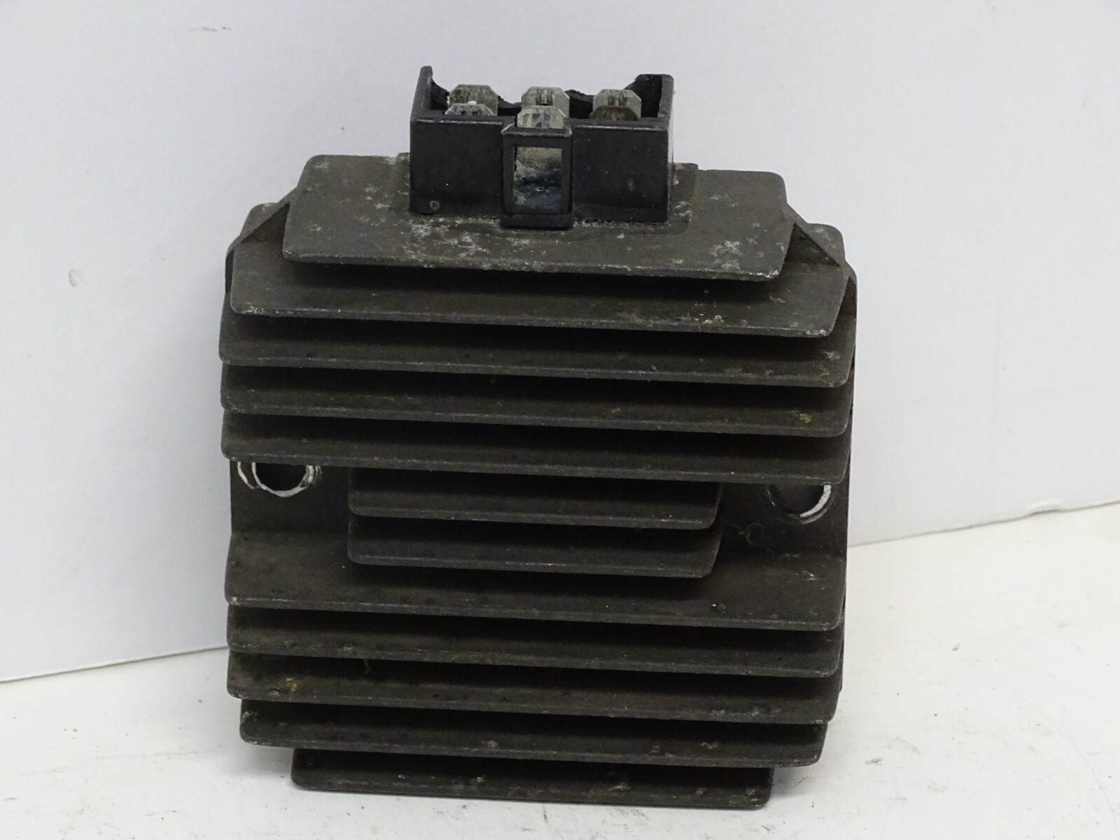 38灯 38-kT Original Check ver. 1985 Kawasaki ZX600 Voltage Regulator Rectifier OEM SH555-12