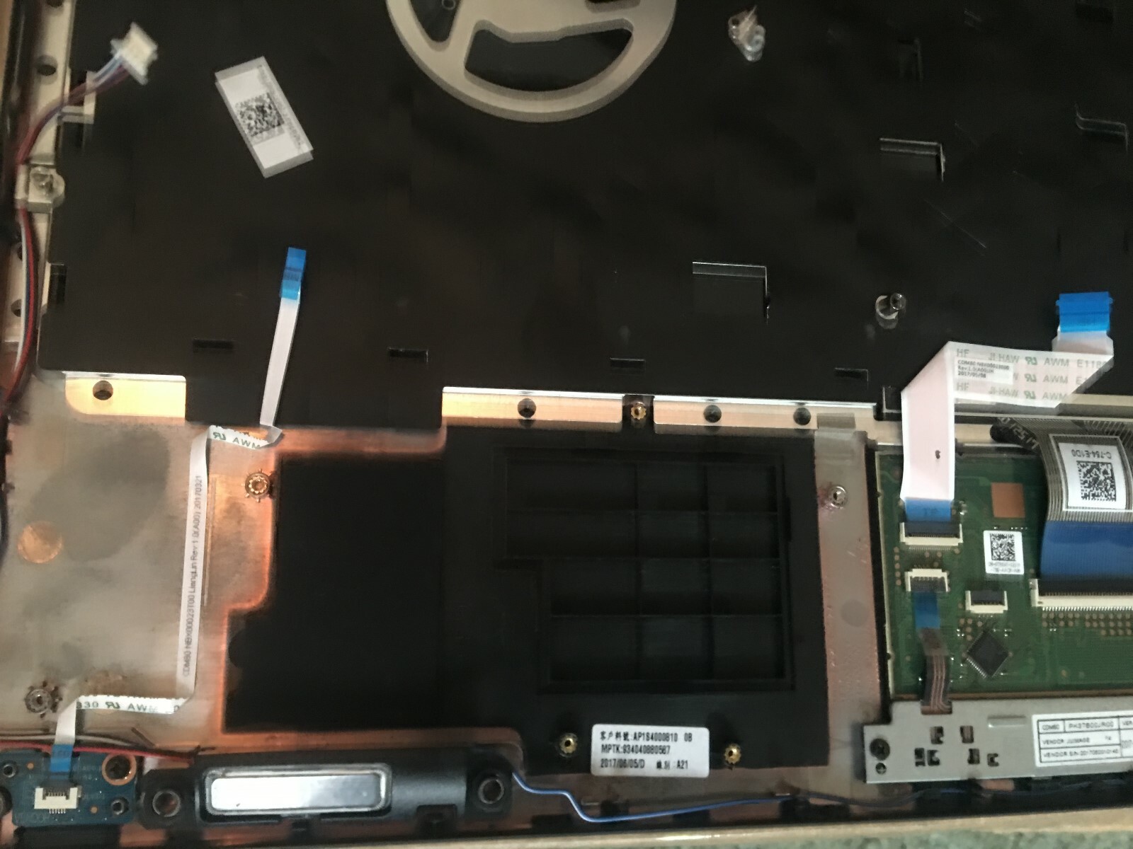 Dell Latitude 5580 /Precision 3520 Palmrest Touchpad Assembly A166U5 & KEYBOARD