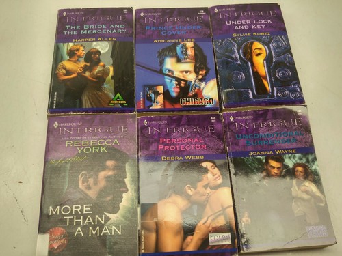 Lot of 20 Harlequin Intrigue Paperback Books