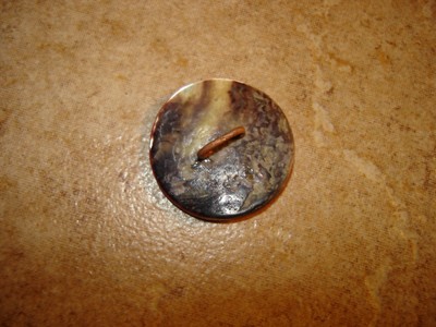 Mother of pearl advertising button for 24 hour Le Mans race